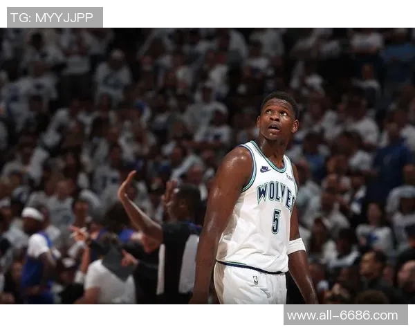 爱德华兹回顾比赛失误表现直言自己低估了失误次数 爱德华兹回顾比赛失误表现直言自己低估了失误次数